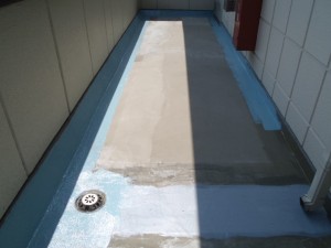 アパート塗装,廊下防水,長尺シート,アパート防水,埼玉県,さいたま市,大宮区、防水工事,ひび割れ