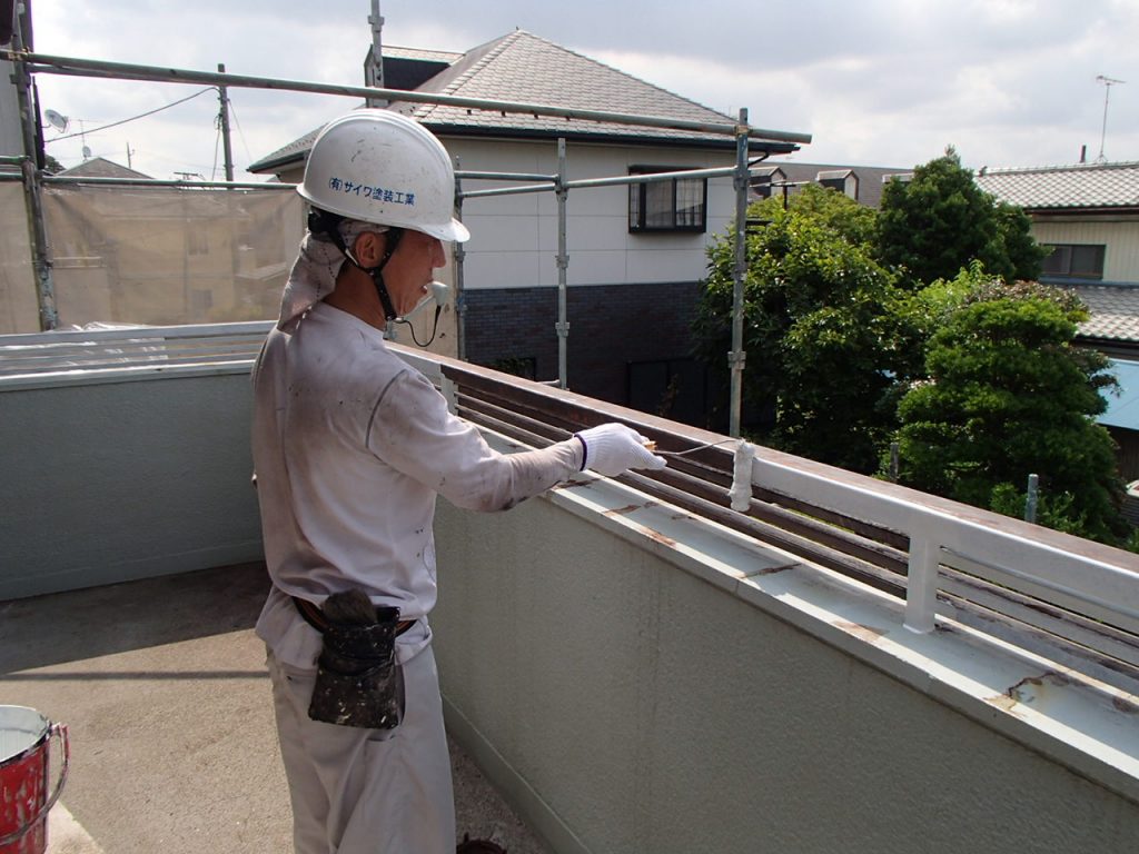埼玉県,さいたま市,さいたま市外壁塗装,光触媒,光触媒外壁塗装,エポキシ樹脂,補修,ひび割れ,下地処理,家の塗り替え