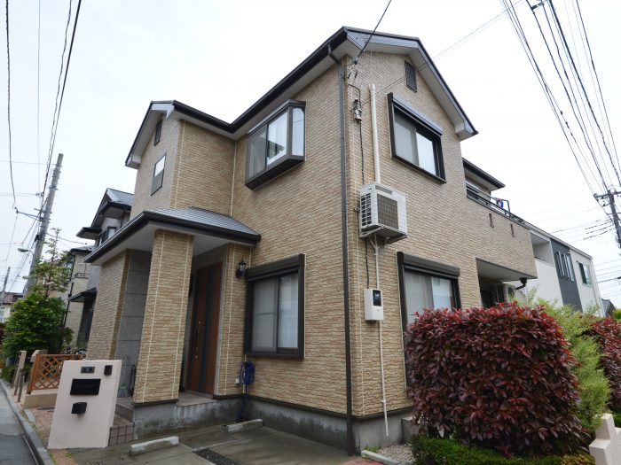 朝霞市外壁塗装,屋根外壁塗装,住宅塗装.さいたま住宅塗装.GAINA施工認定店.ガイナ,埼玉県朝霞市.朝霞市外壁塗装,さいたま市,さいたま市塗り替え,一般住宅,家塗り替え,埼玉県,塗り替え,川越市塗装,川越市ＧＡＩＮＡ塗り替え,屋根温度差,屋根温度変化,夏の暑さ,冬の寒さ,ＧＡＩＮＡ温度変化,屋根遮熱,セルフクリーニング,光触媒,ＴＯＴＯ,ハイドロテクト,外壁塗装,外壁サイディング塗装,遮断熱塗料ガイナ,さいたま市外壁塗装,屋根外壁塗装,シーリング,ひび割れ補修,タスペーサー,サイワ塗装工業,下地処理,ベージュ,日進産業ガイナ,施工認定店,家の塗り替え