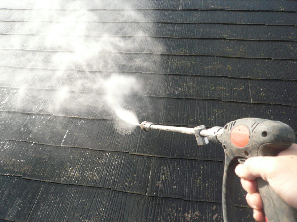 屋根塗装　高圧洗浄　サイワ塗装工業