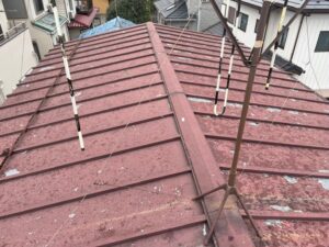 トタン屋根　施工前　金属屋根