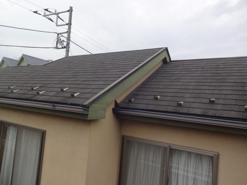屋根の塗装　施工前　屋根遮熱塗装