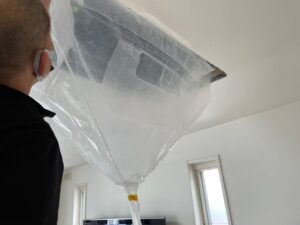 ハウスクリーニング　エアコンの汚れ　フィルター洗浄