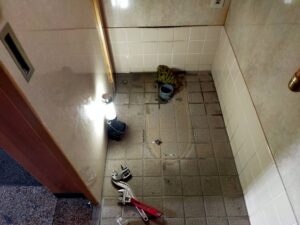 トイレ撤去　交換工事