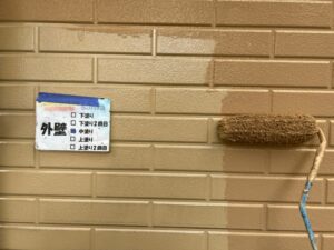 日本ペイントパーフェクトトップ　壁中塗り　茶色