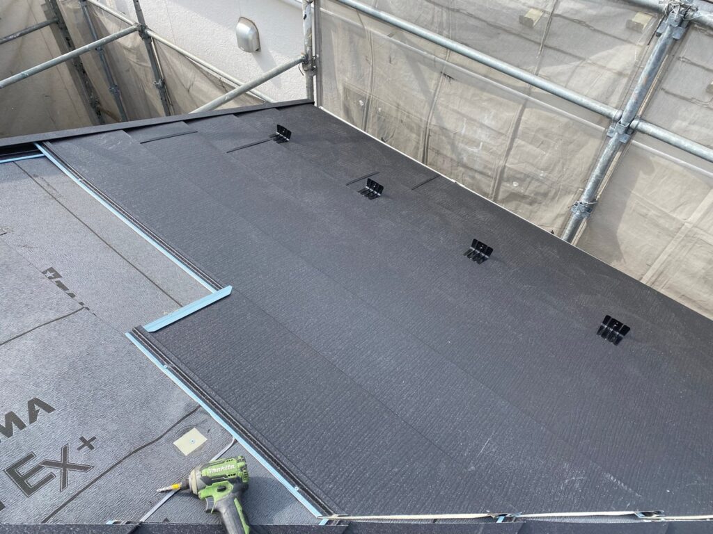 屋根カバー工法　さいたま市屋根改修工事