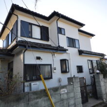 綺麗な外壁　汚れ　白　外壁