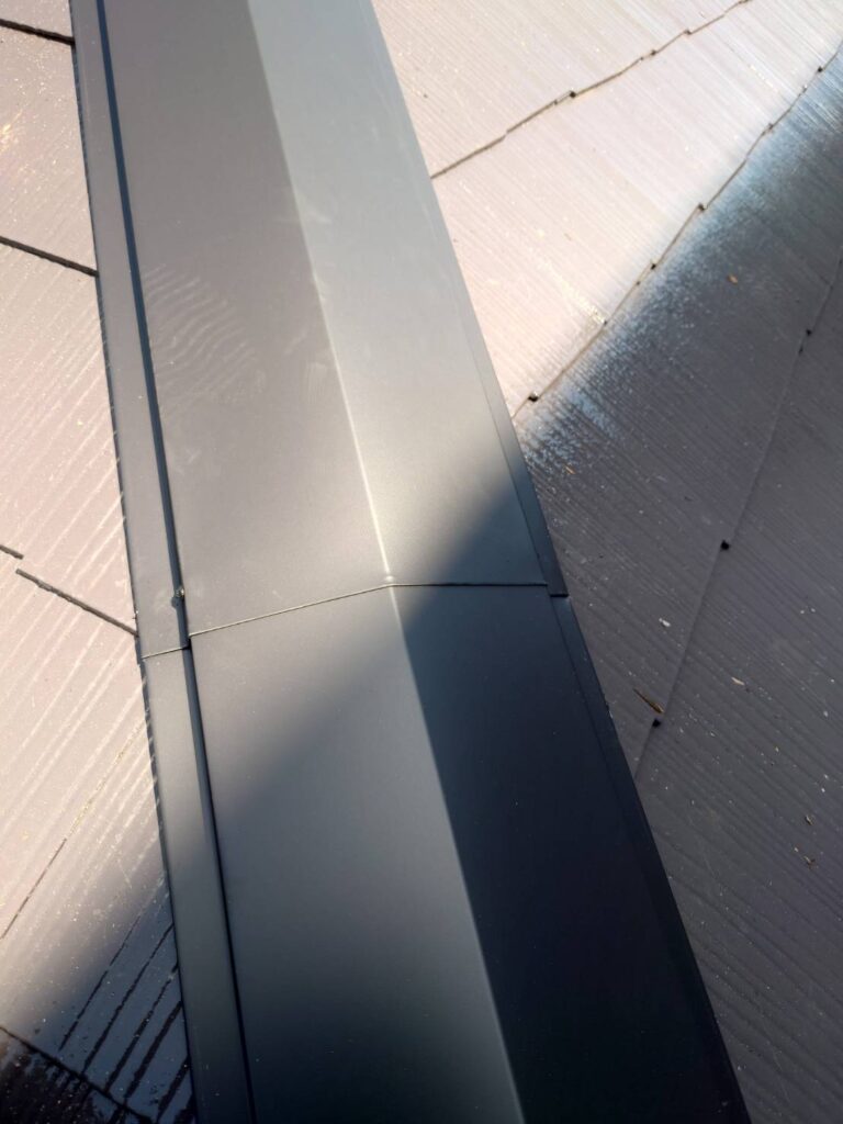屋根棟板金交換完了後の仕上がり