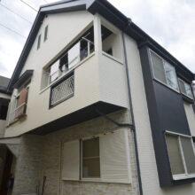 築30年 戸建住宅 外壁塗装・屋根カバー工法施工後の全景