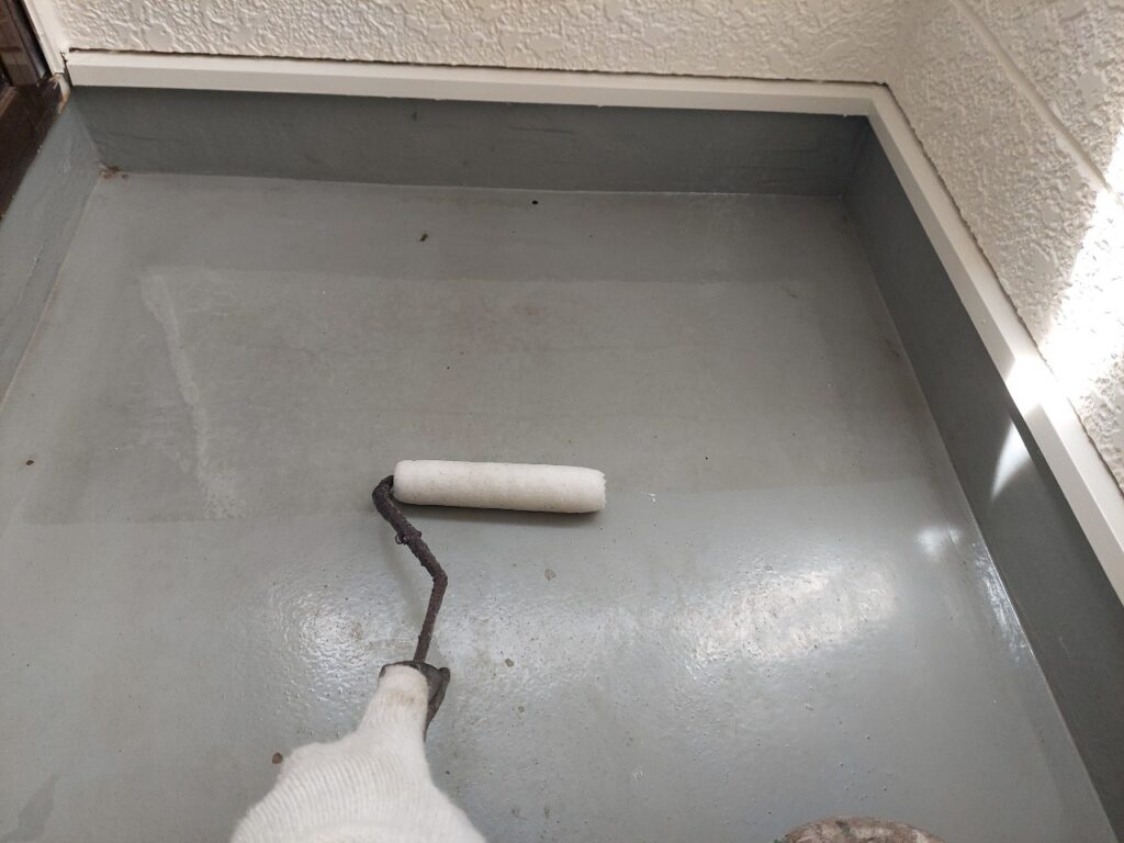 ベランダ防水プライマー塗布作業