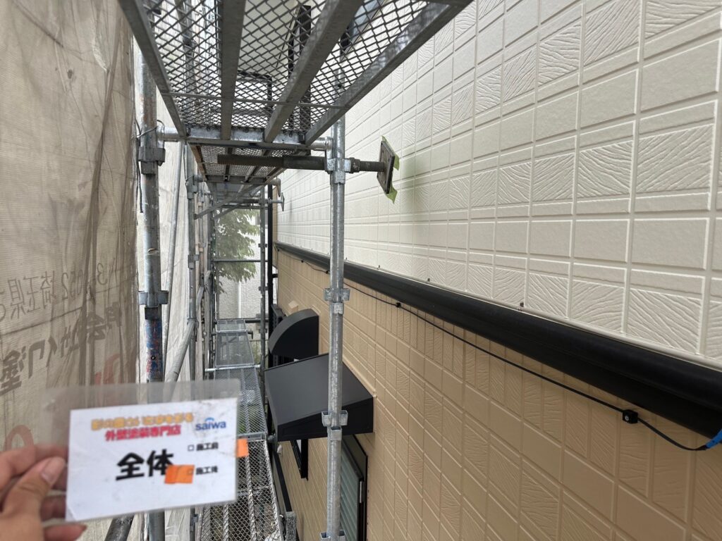 ツートンカラーで仕上げた外壁塗装後の住宅|さいたま市の外壁塗装施工事例